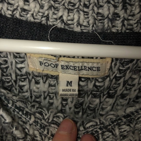 sweater - Picture 2 of 2